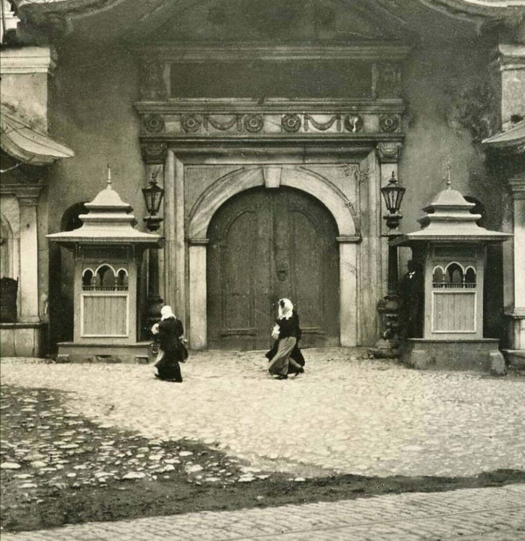 Bab-ı Ali Alay Köşkü Kapısı