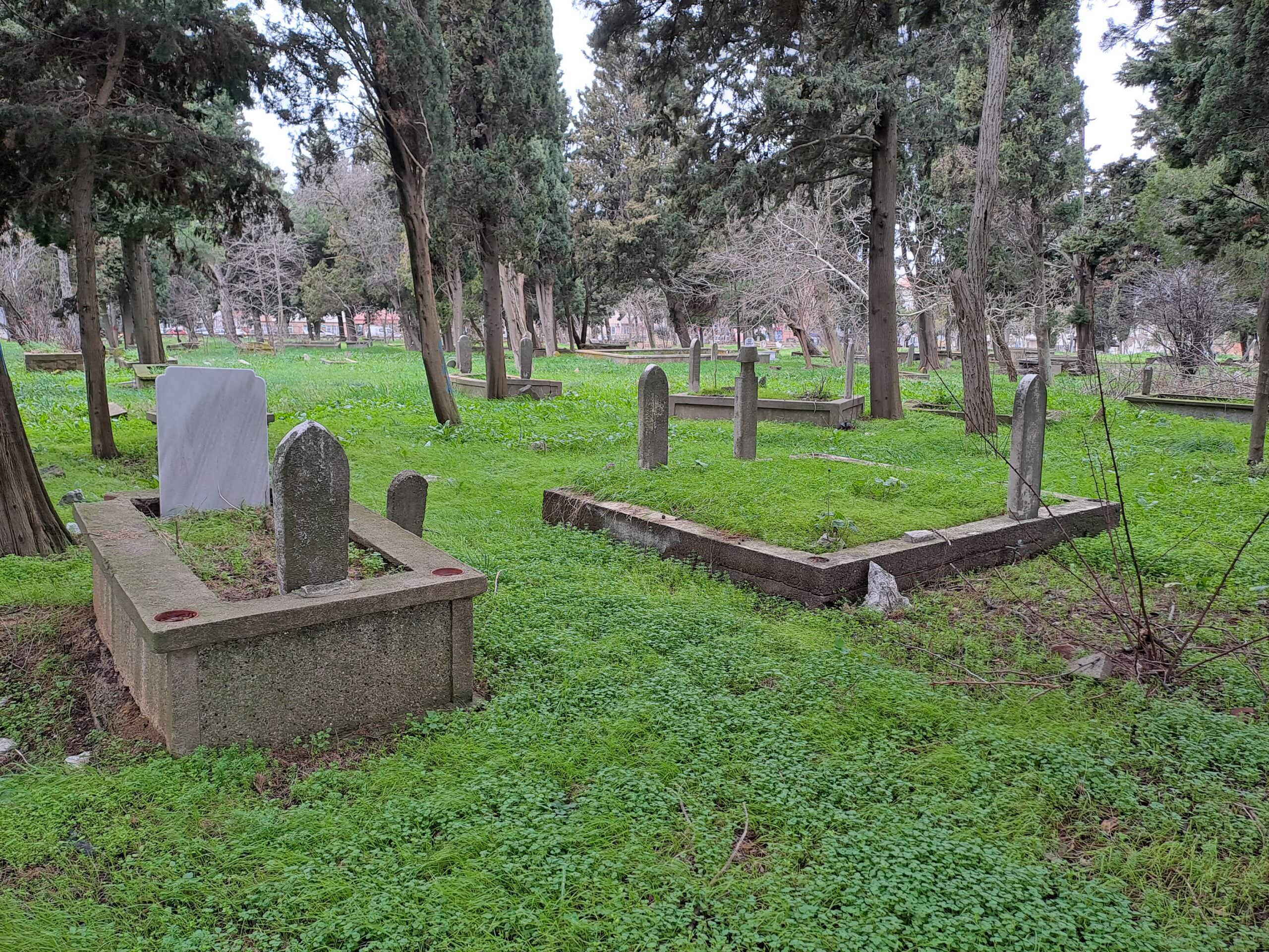 Bandırma Kurtuluş Mezarlığı