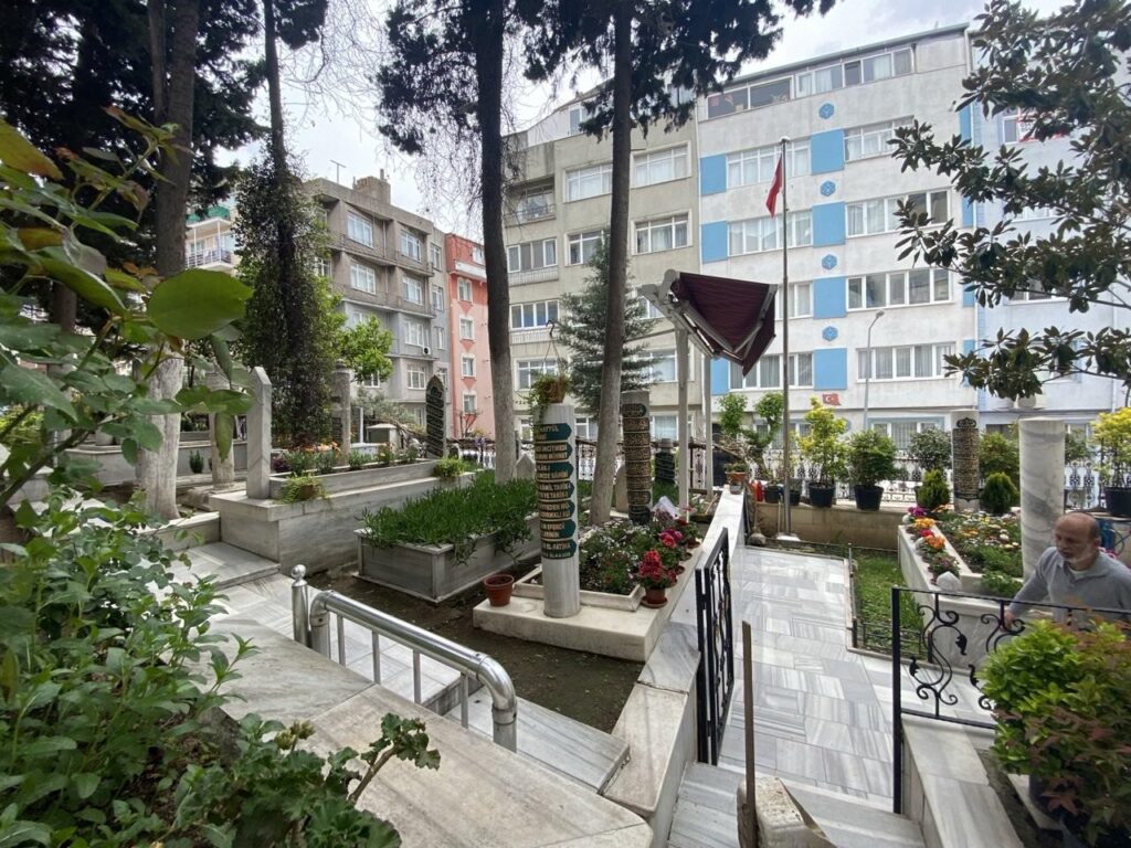 Bandırma Tekke Camii Haziresi
