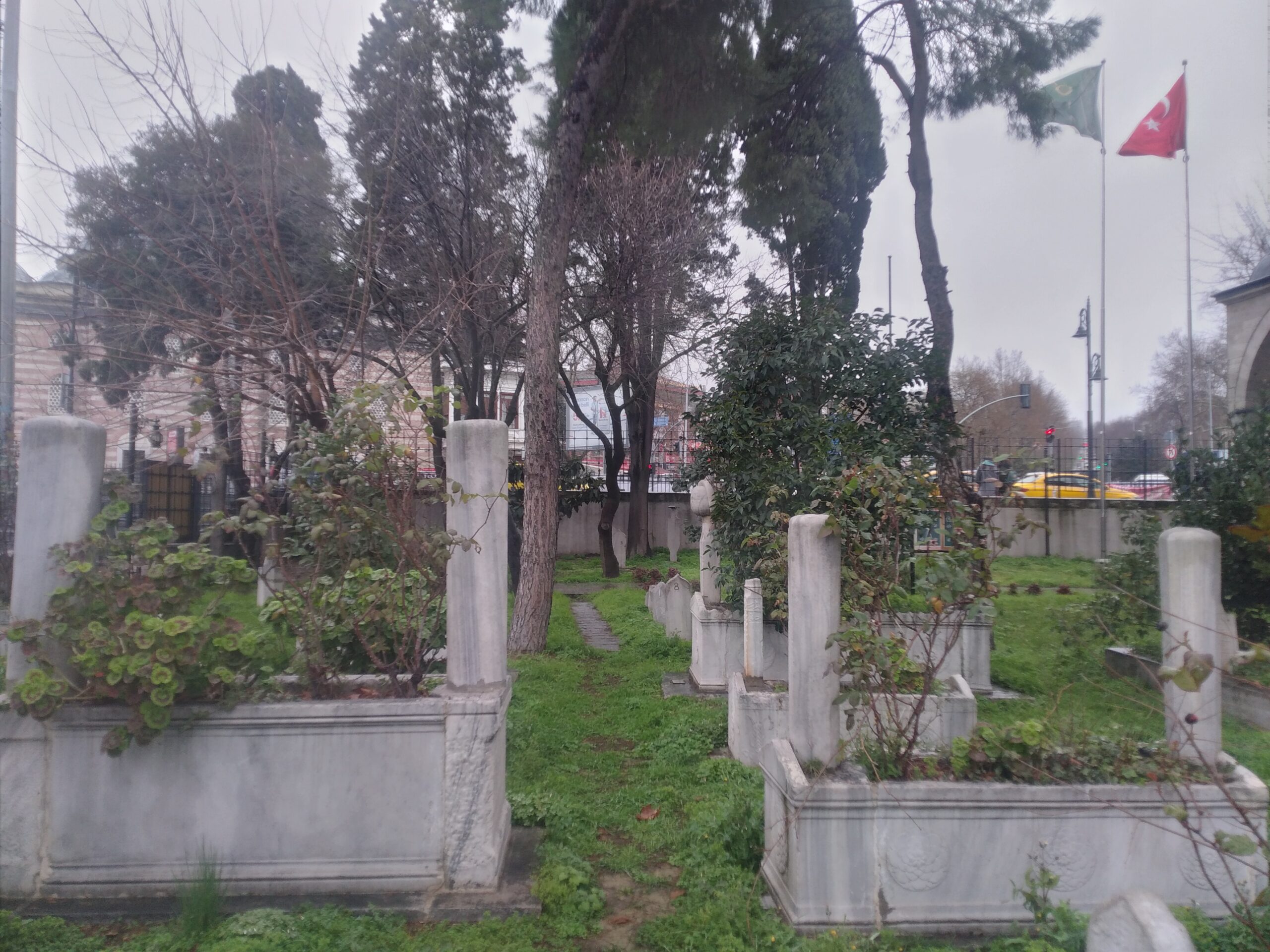 Barbaros Hayrettin Paşa Türbesi Haziresi