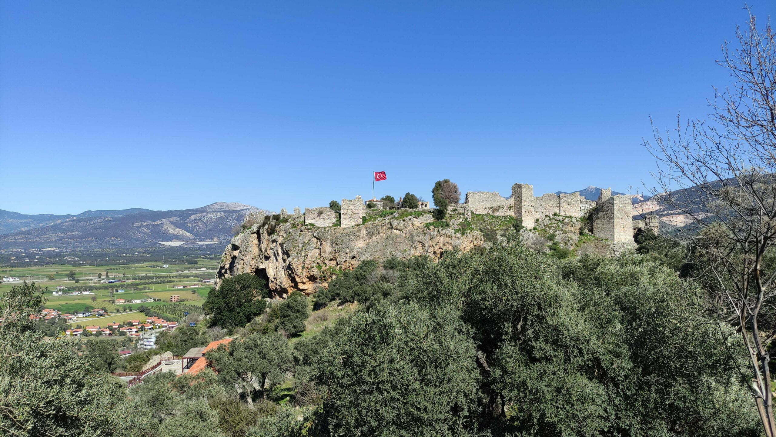 Beçin Kalesi