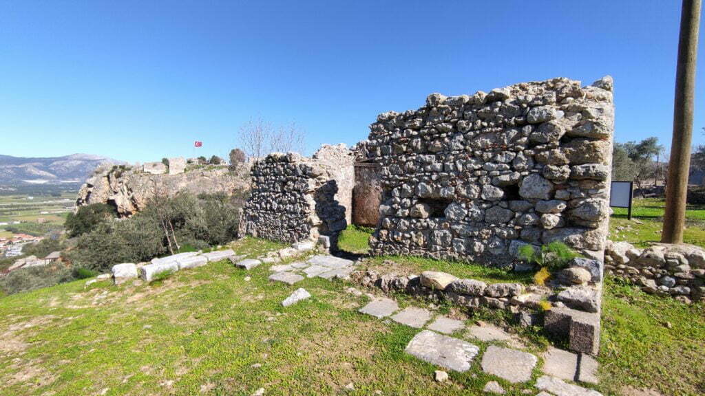 Bey Hamamı, Beçin