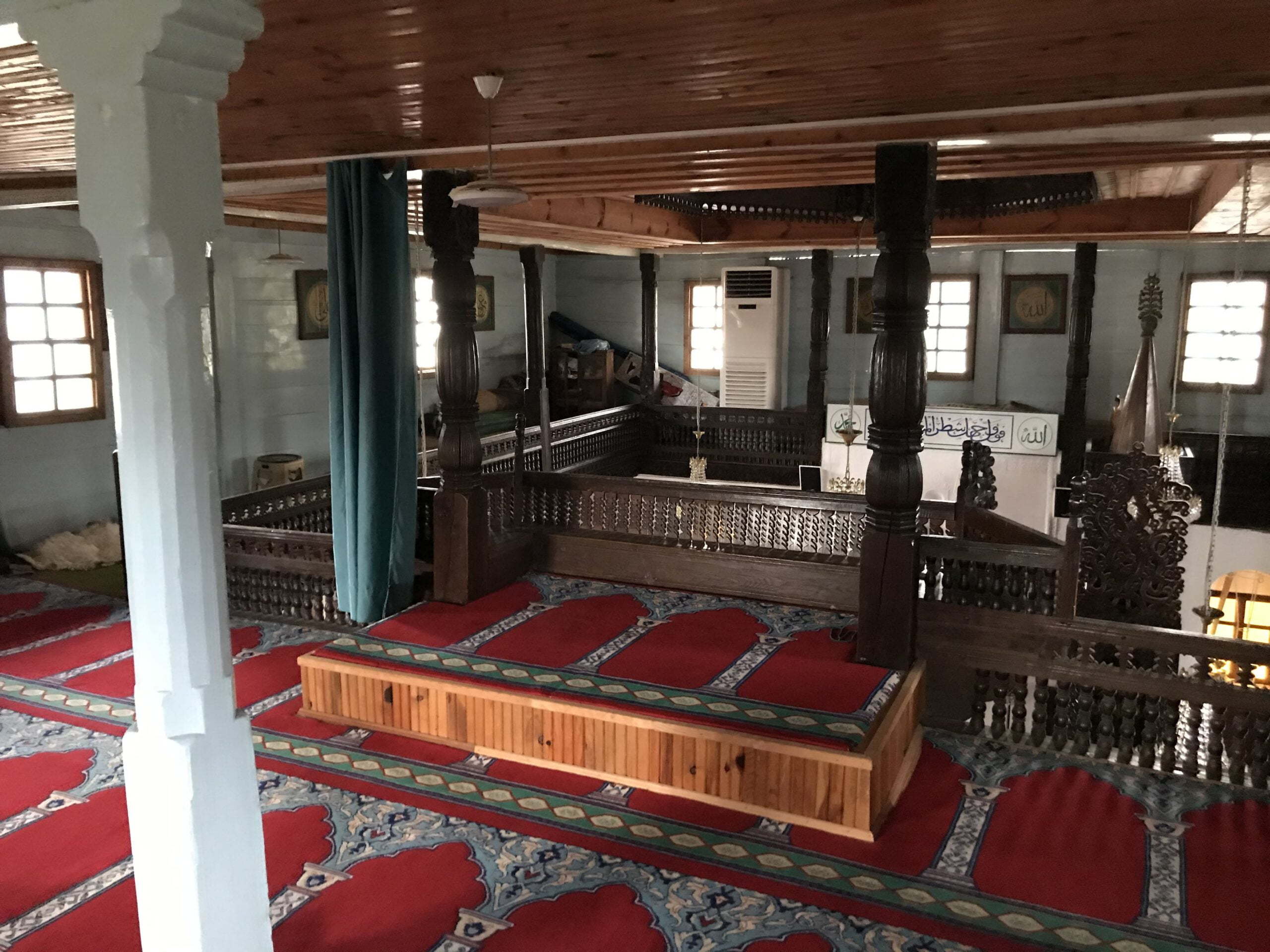 Bölümlü Mithat Paşa Camii