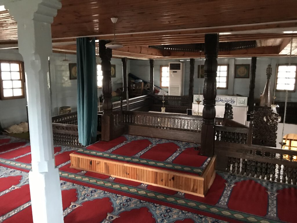 Bölümlü Mithat Paşa Camii