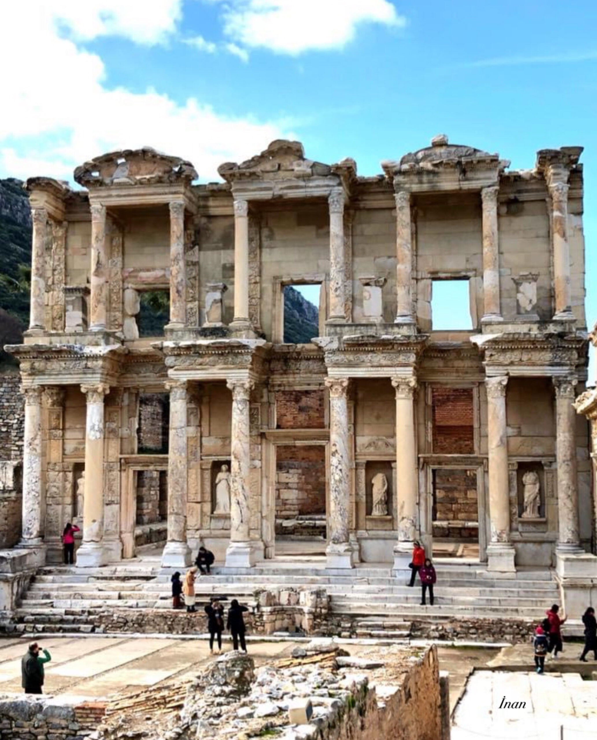 Efes Celsus Kütüphanesi