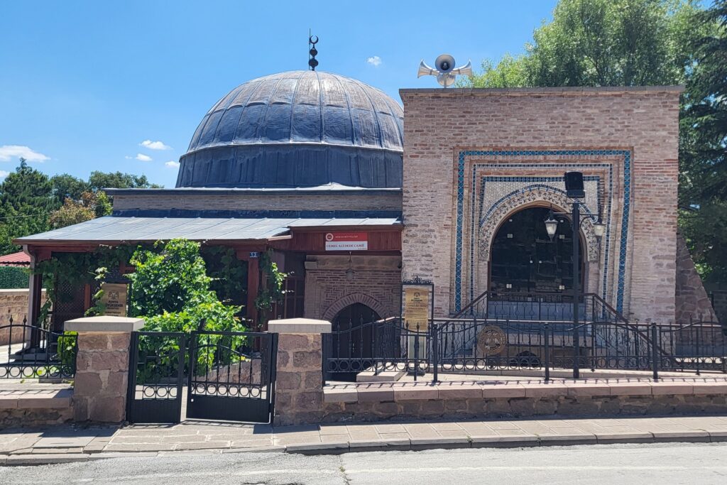 Cemel Ali Dede Camii