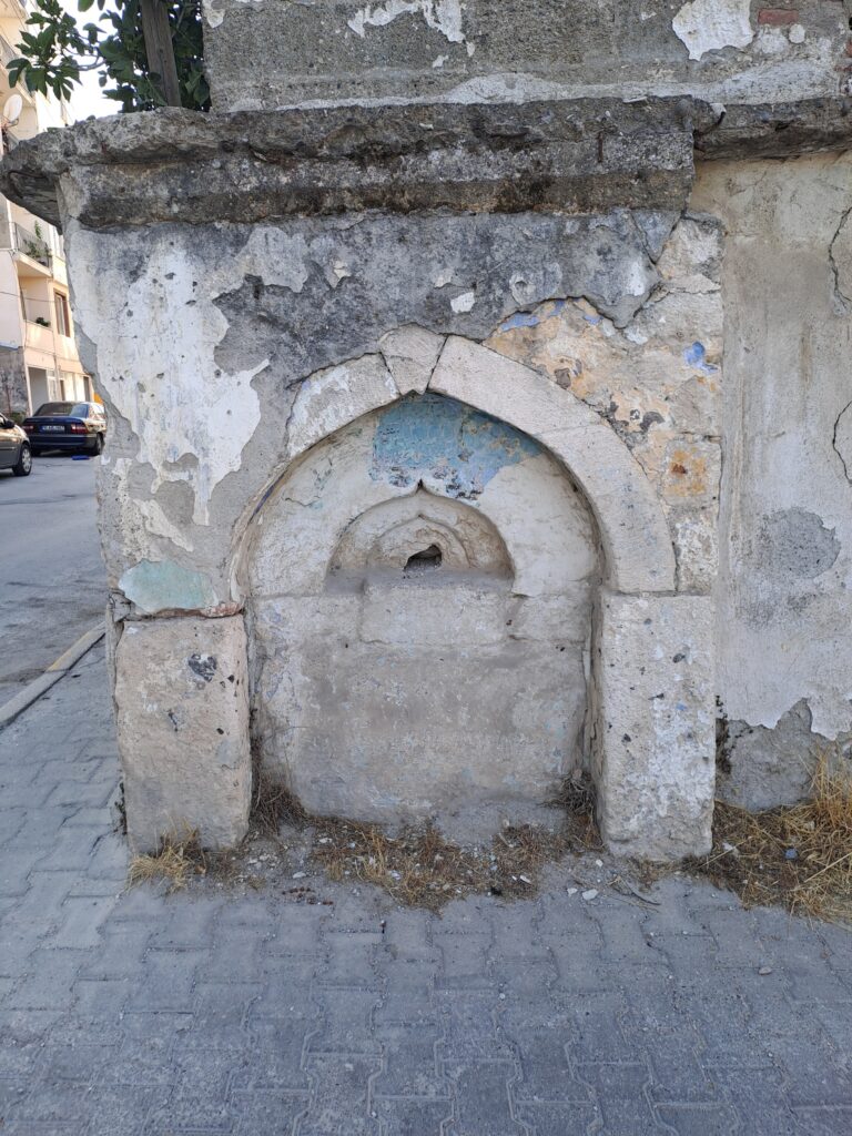 Çeşme-2, Karesi