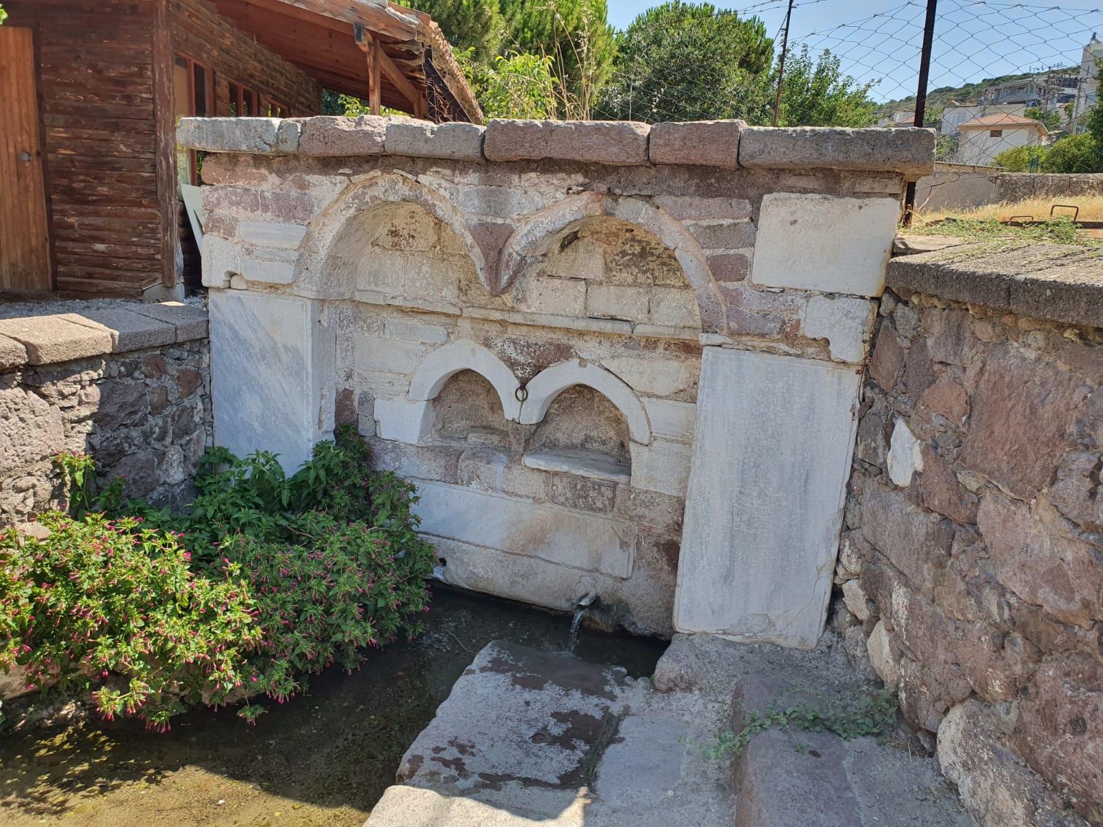 Smintheion, Çeşme