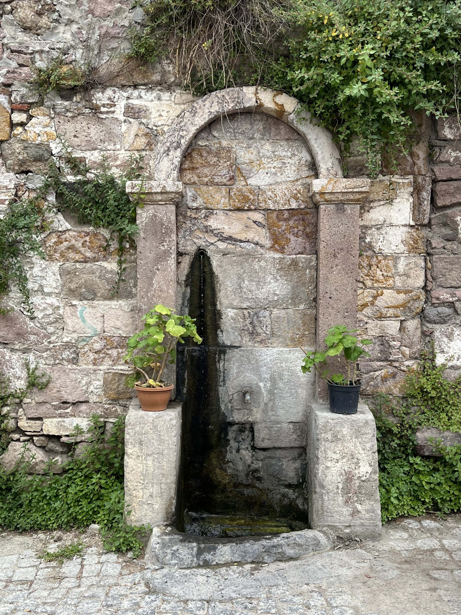 Cumhuriyet Caddesi Çeşmesi, Ayvalık