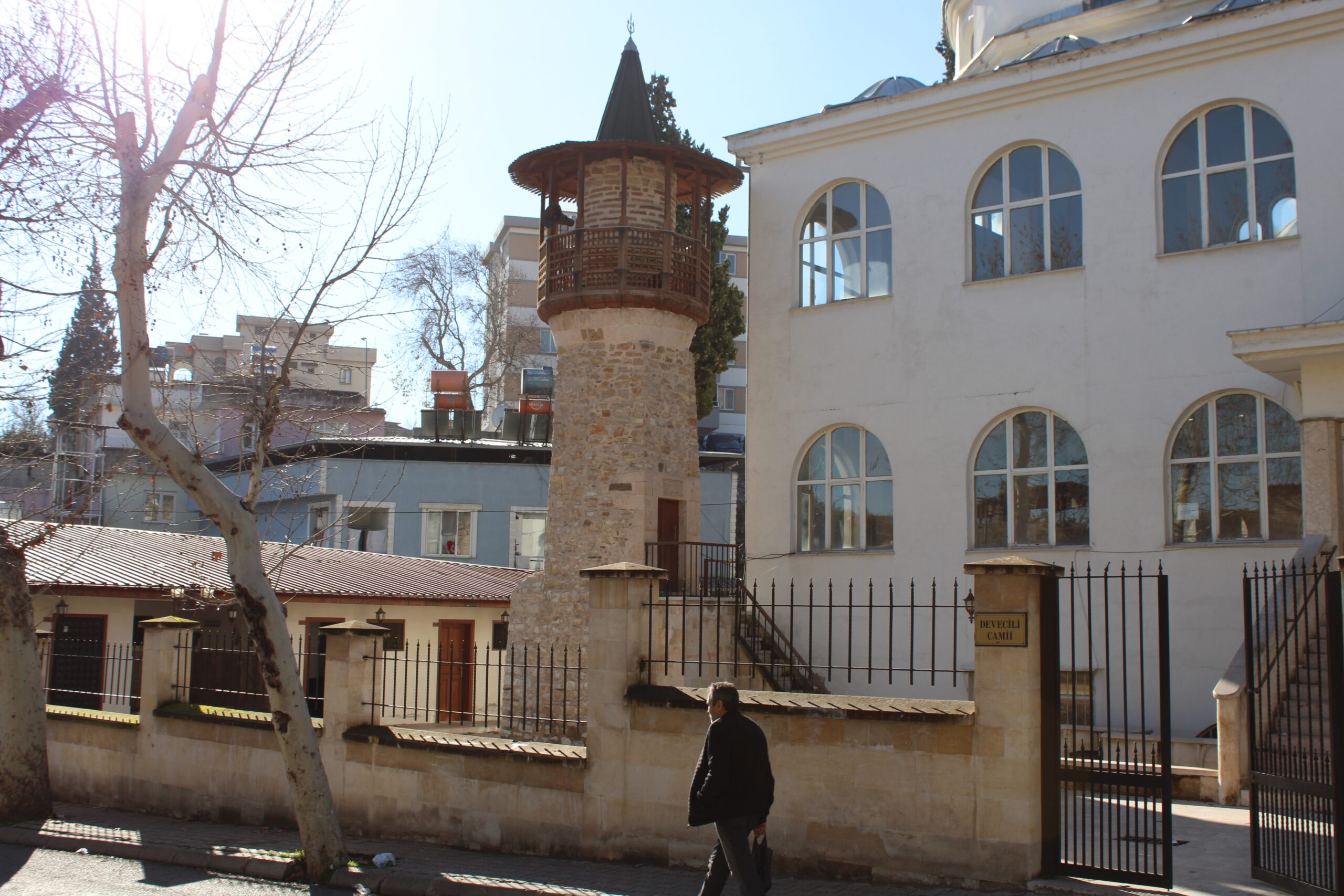 Devecili Camii Minaresi