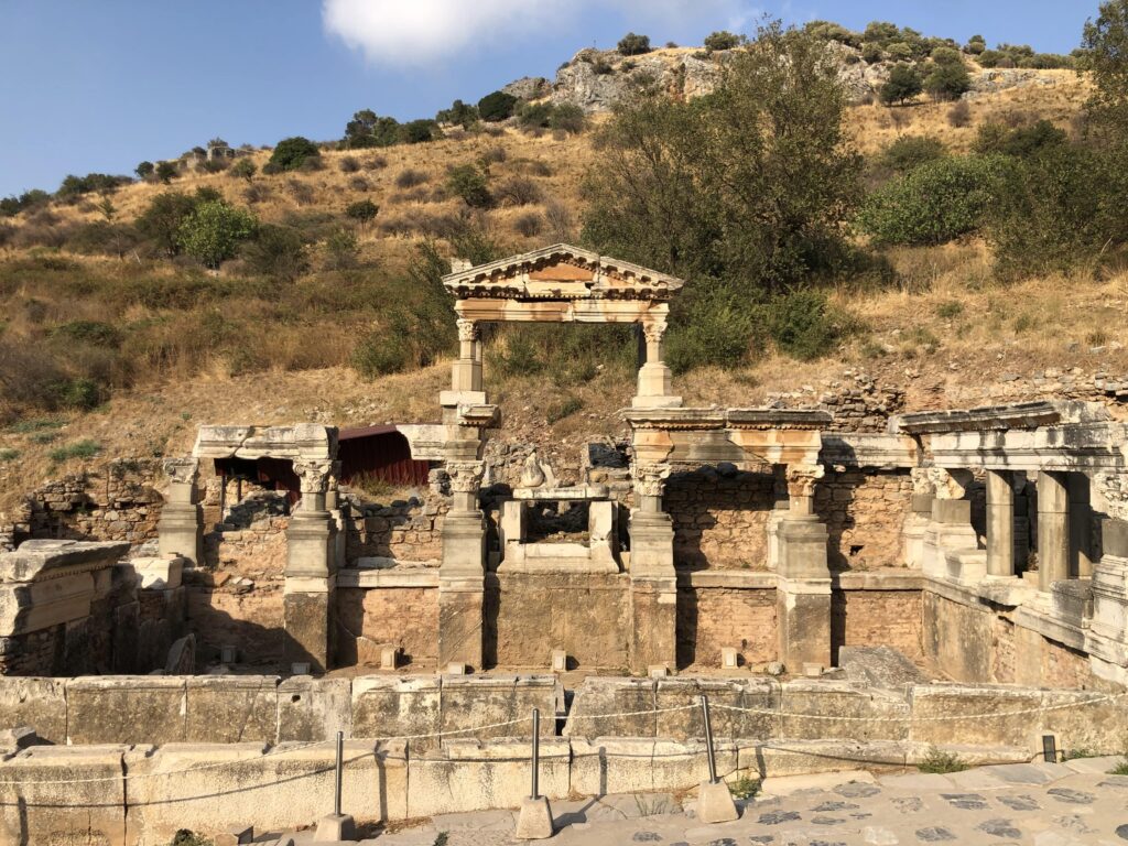 Efes Trajan Çeşmesi
