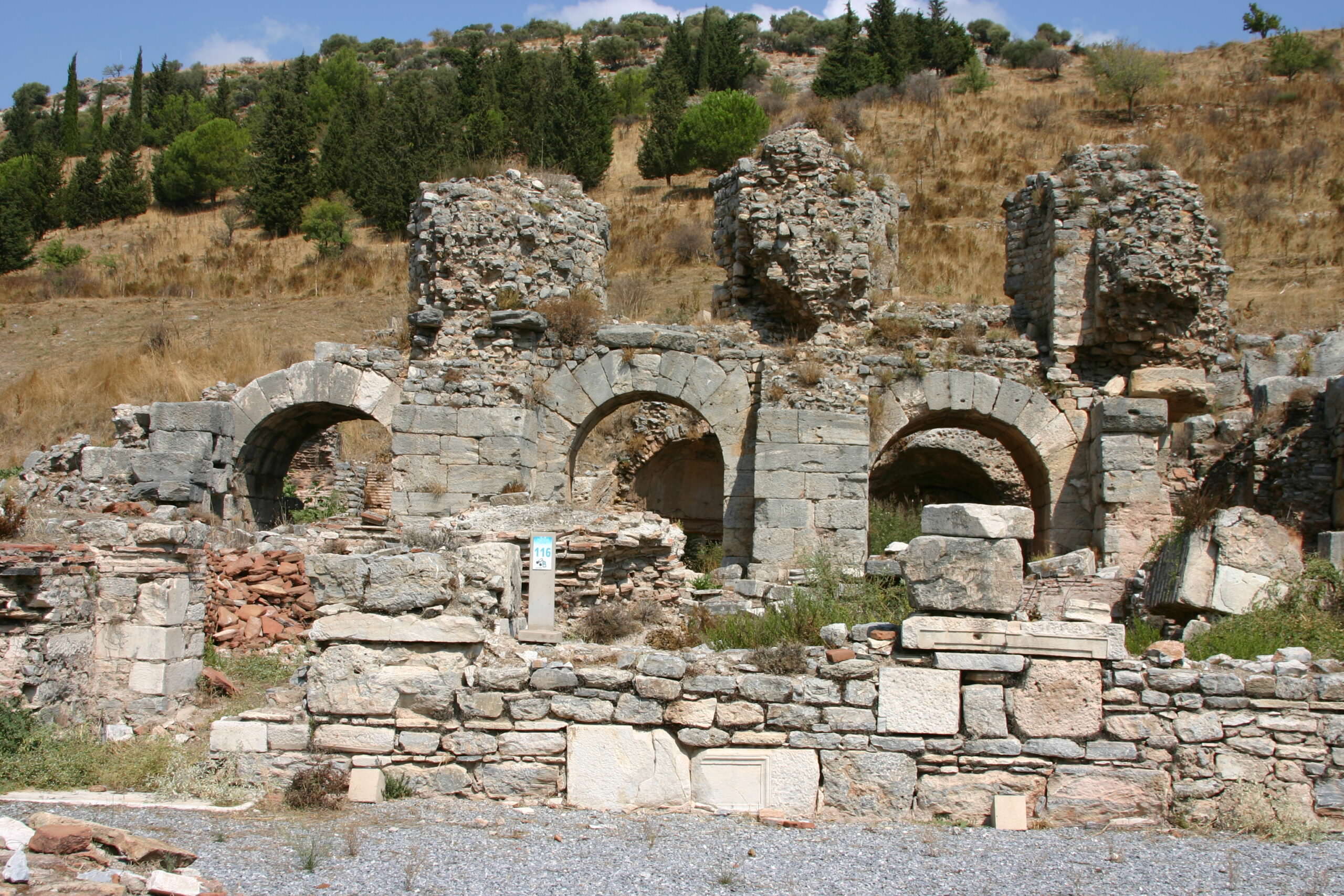 Efes Yukarı Gymnasium