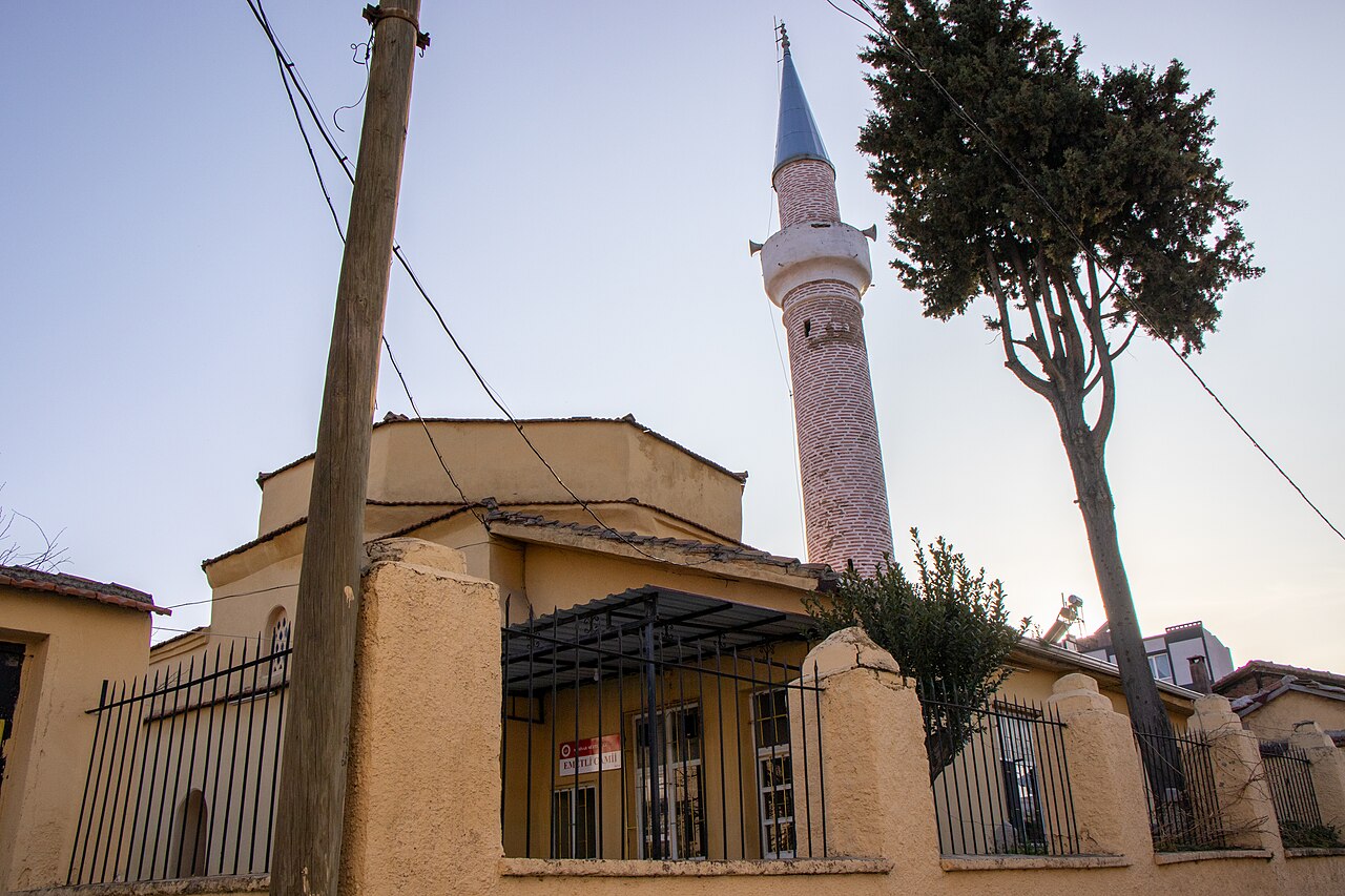 Emetli Camii