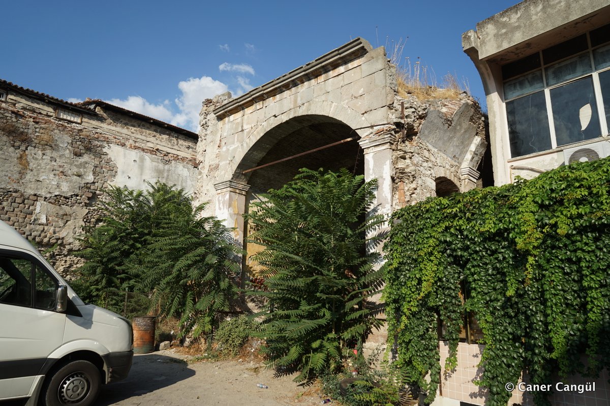 Bergama Eski Sinagog Han İçinden Görünümü
