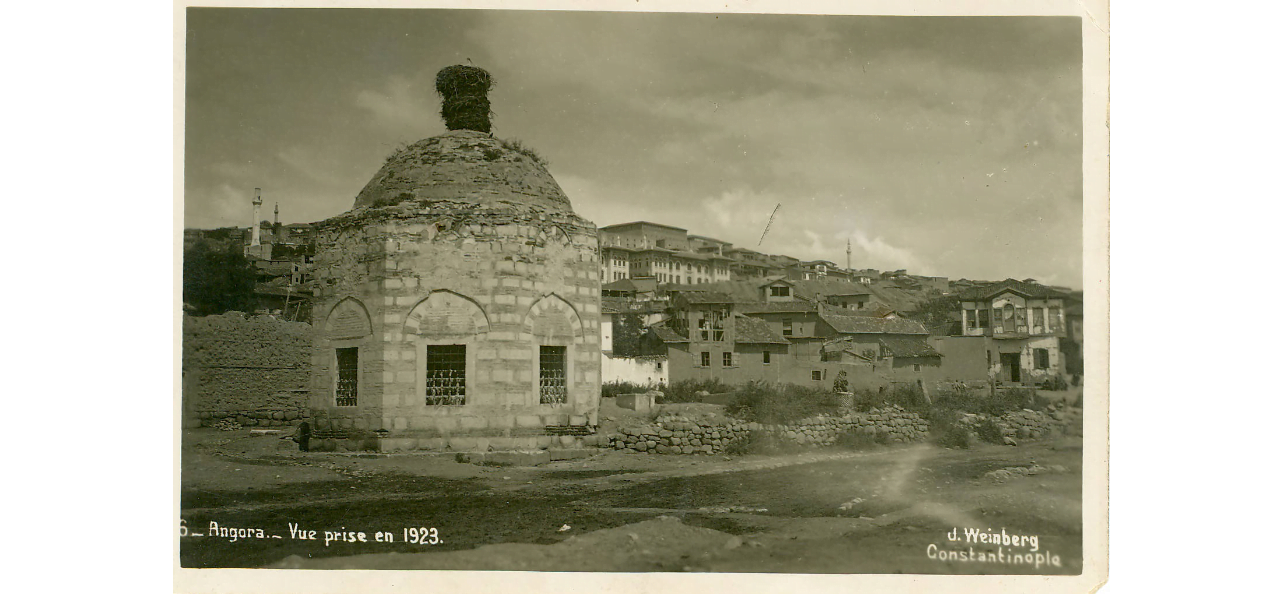 Hacı Doğan Kabristanı (sağda)