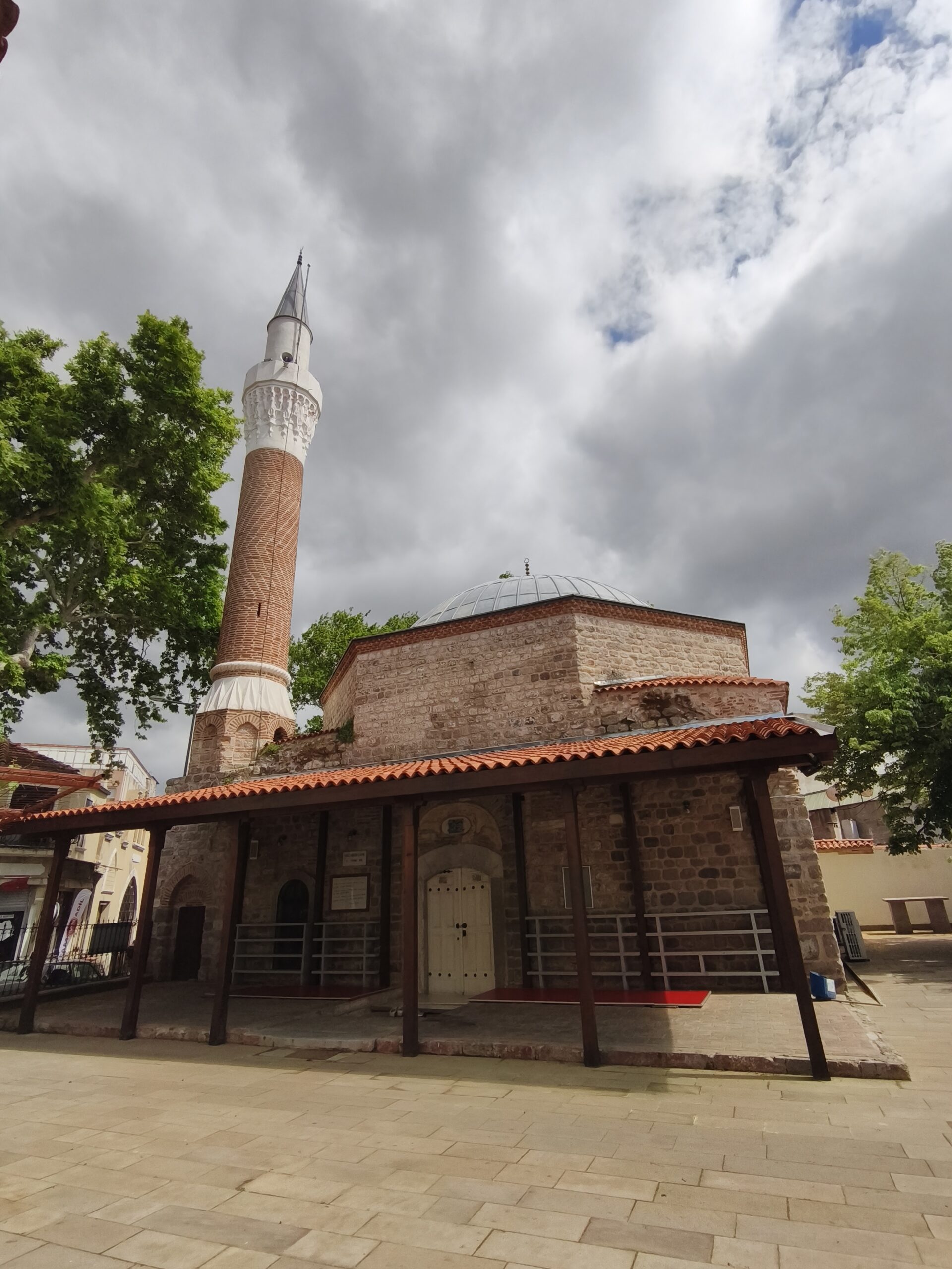 Hacı Hekim Camii