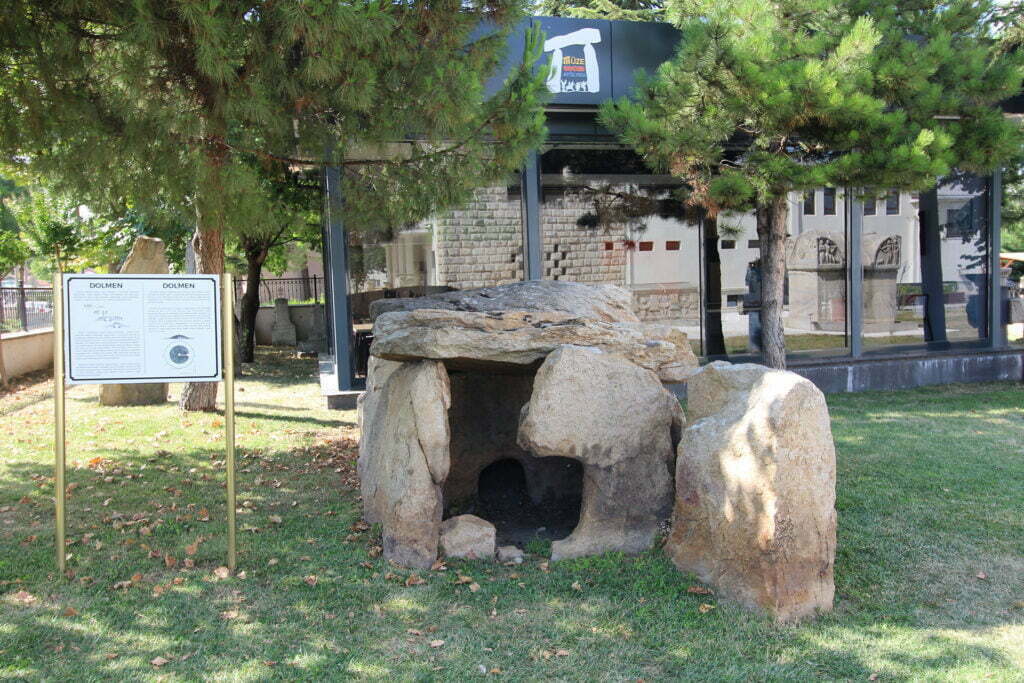 Hacılar Dolmeni