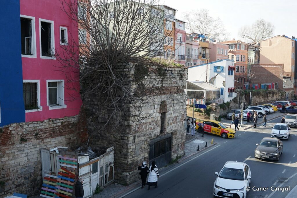 Haliç Surları, 32. Kule