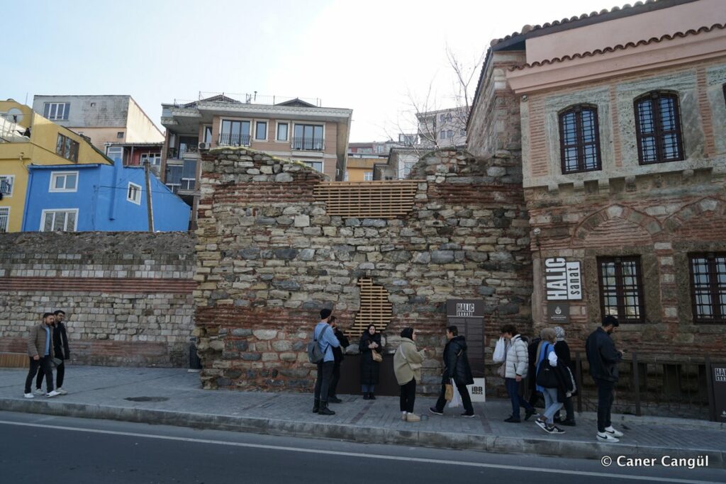 Haliç Surları, 44. Kule