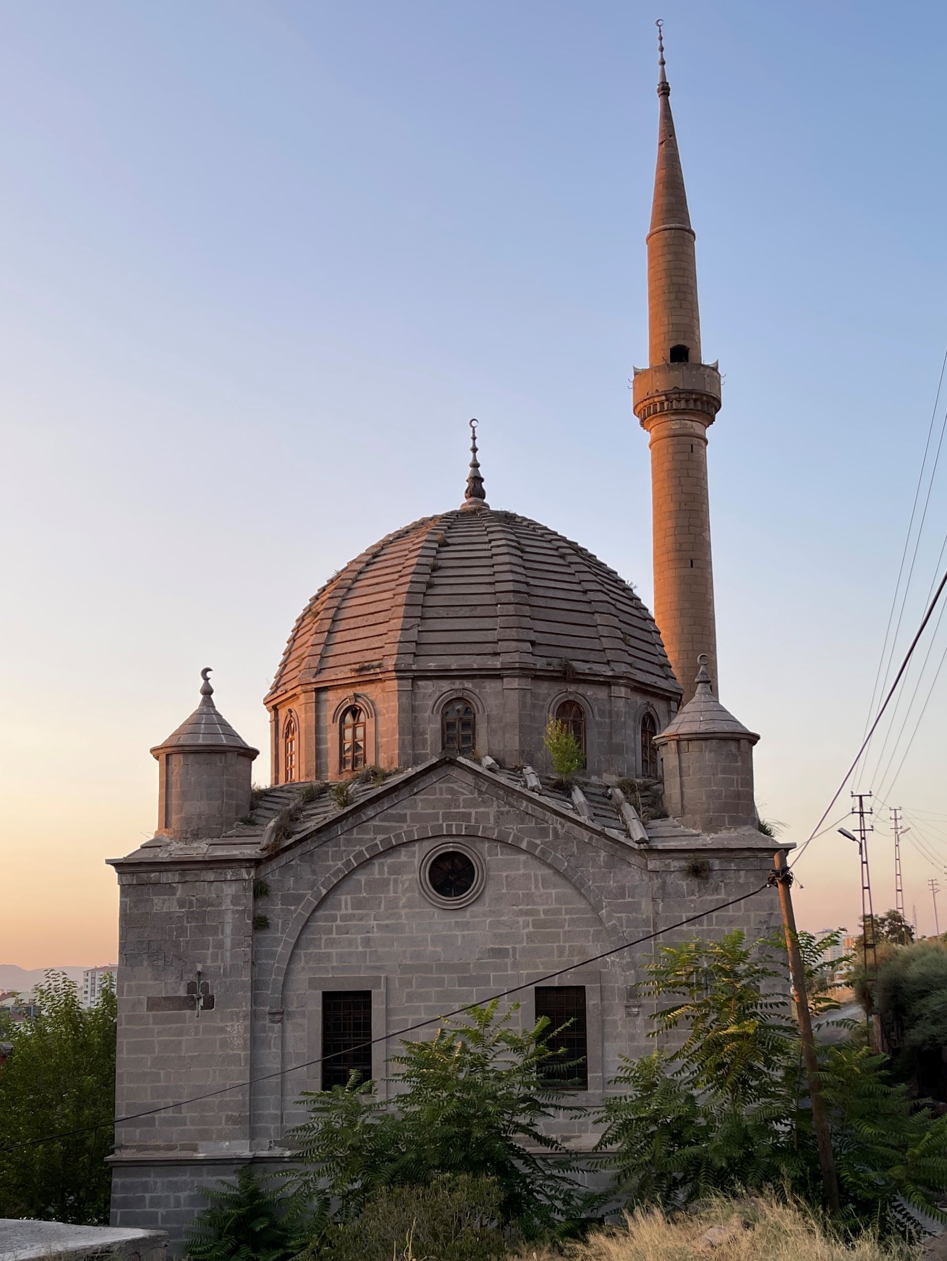 Han Camii, Talas