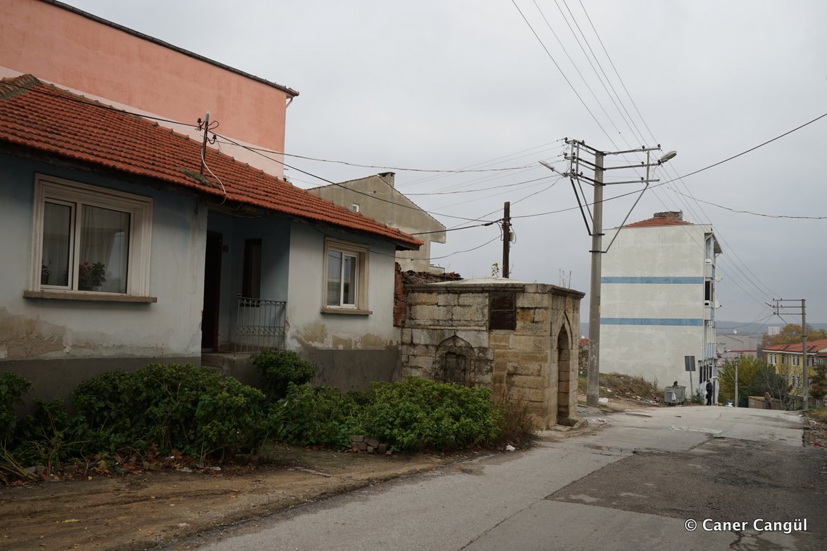 Hatip Çeşmesi Sokaktan Görünümü