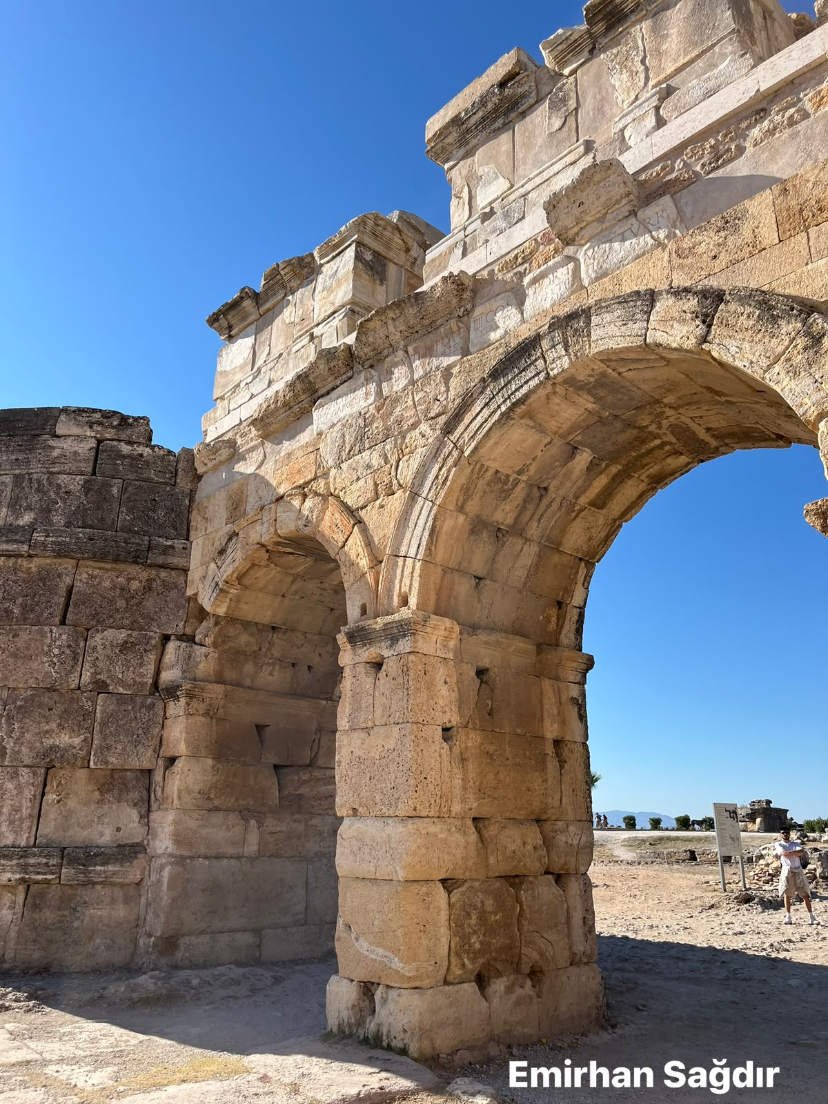Hierapolis Frontinus Kapısı