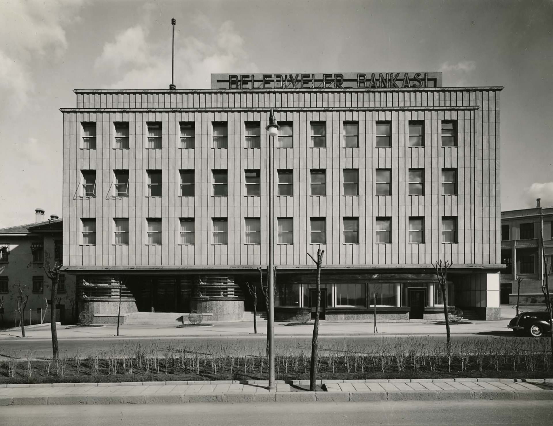 İller Bankası Ön Cephesi