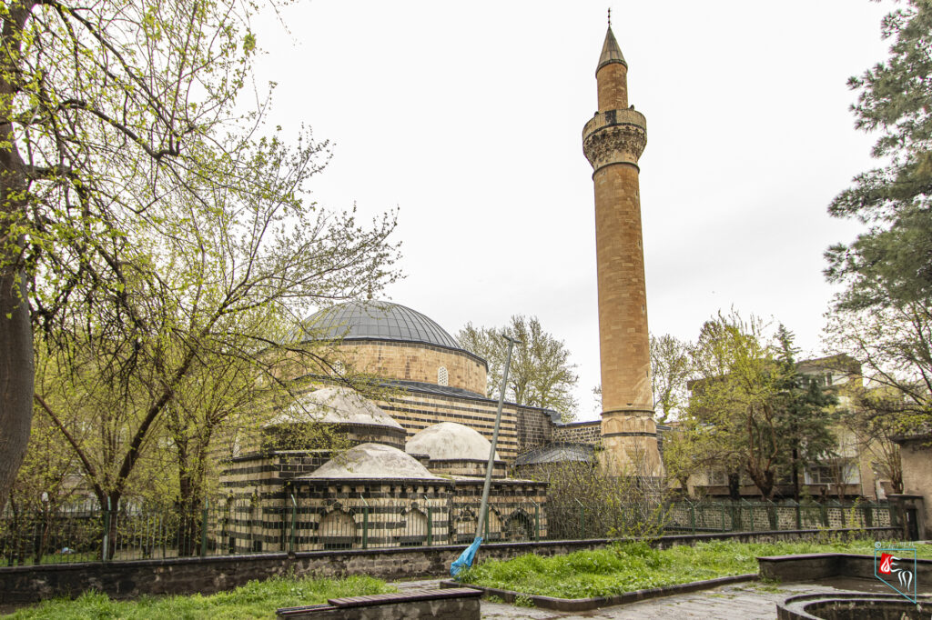 İskender Paşa Camii, Diyarbakır