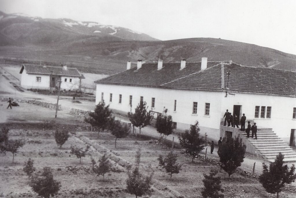 İvriz Köy Enstitüsü