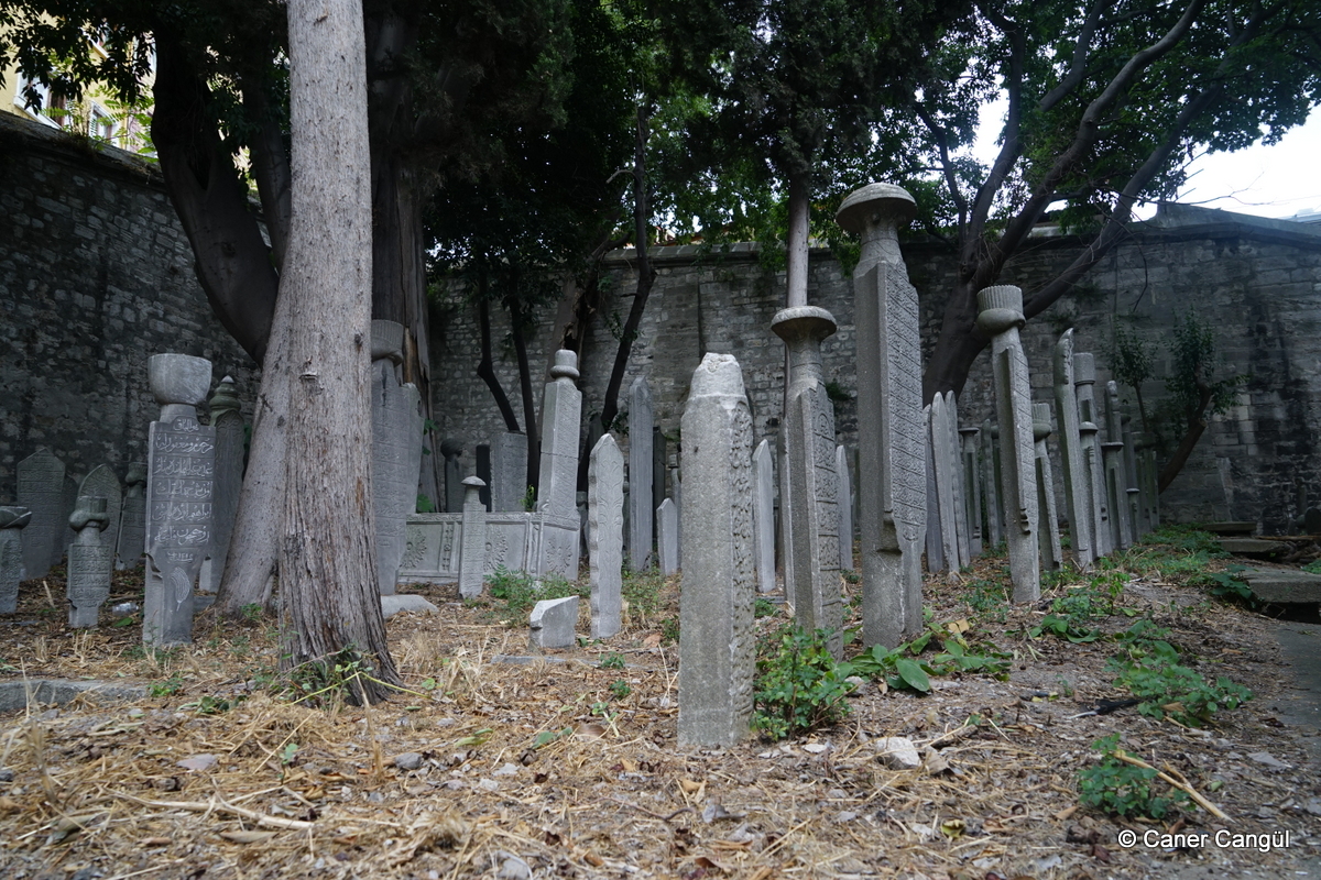 Kadırga Sokullu Mehmet Paşa Camii Haziresi