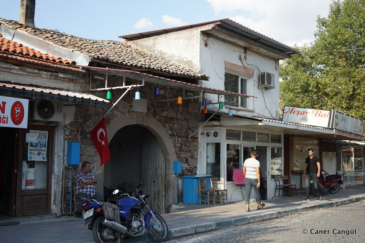 Katır Hanı Yoldan Görünümü