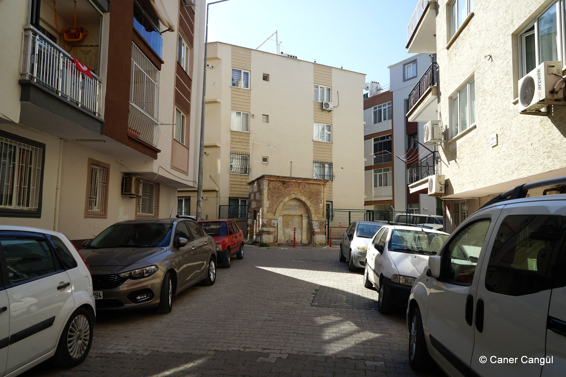 Kaval Çeşmesi Sokaktaki Konumu