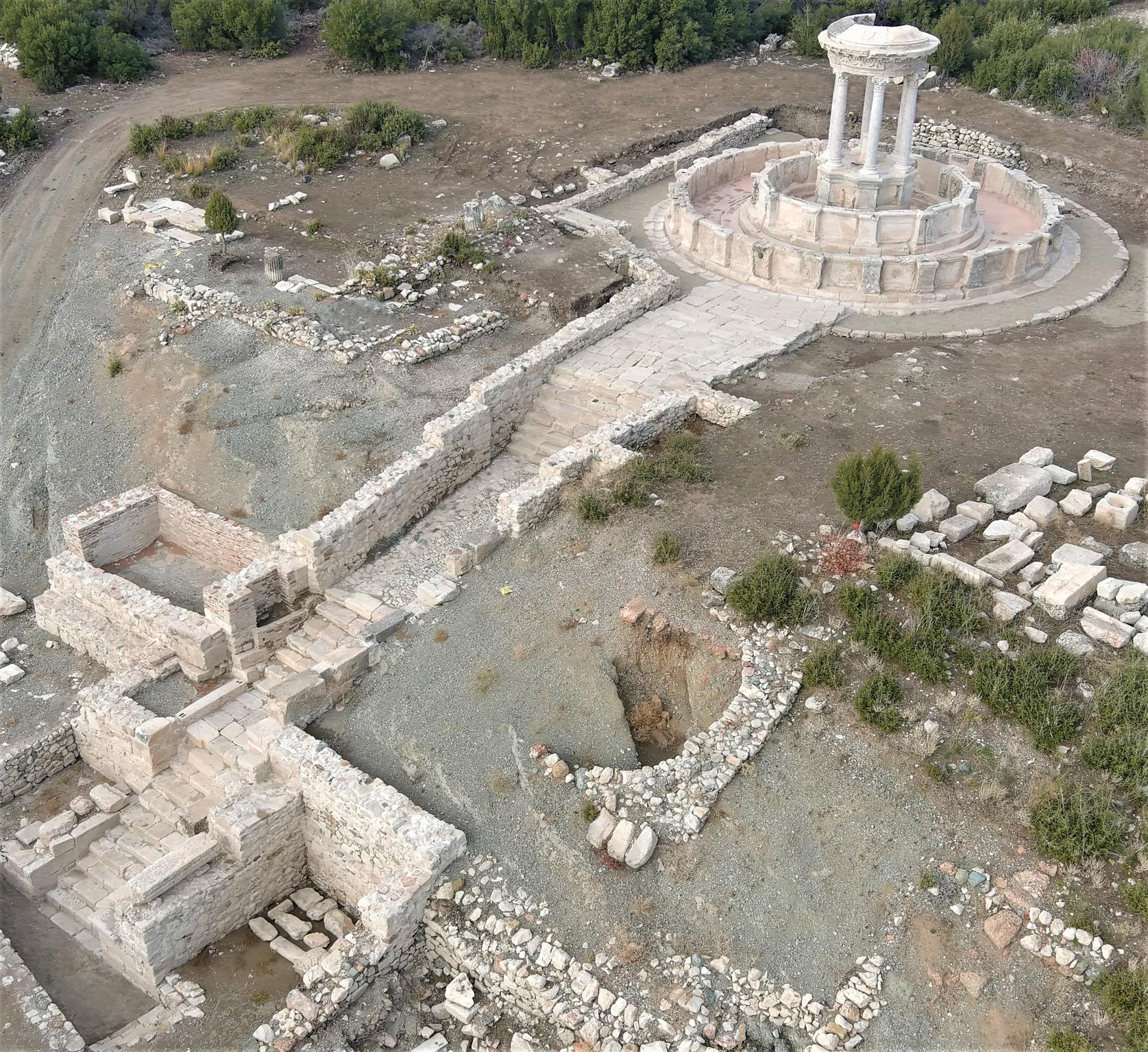 Kibyra Yuvarlak Planlı Çeşme