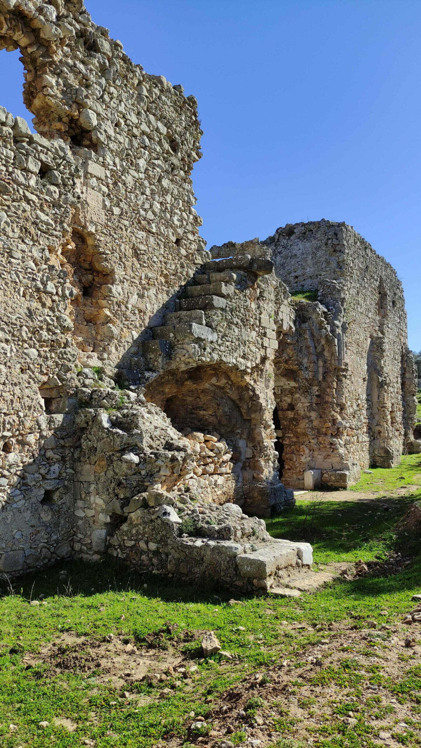 Kızıl Han, Beçin
