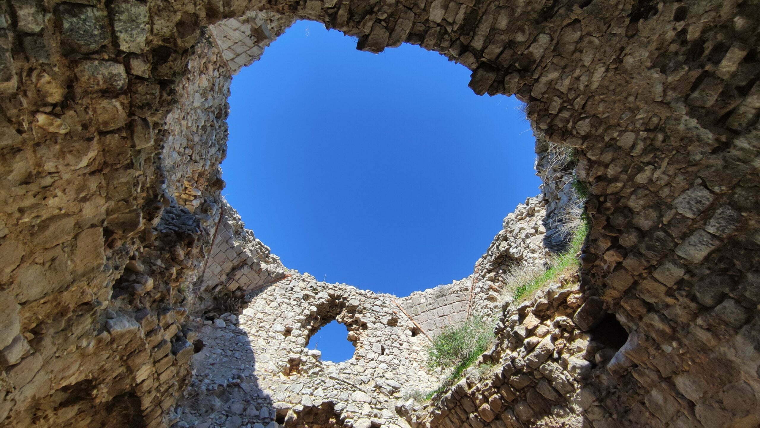 Kızıl Han, Beçin
