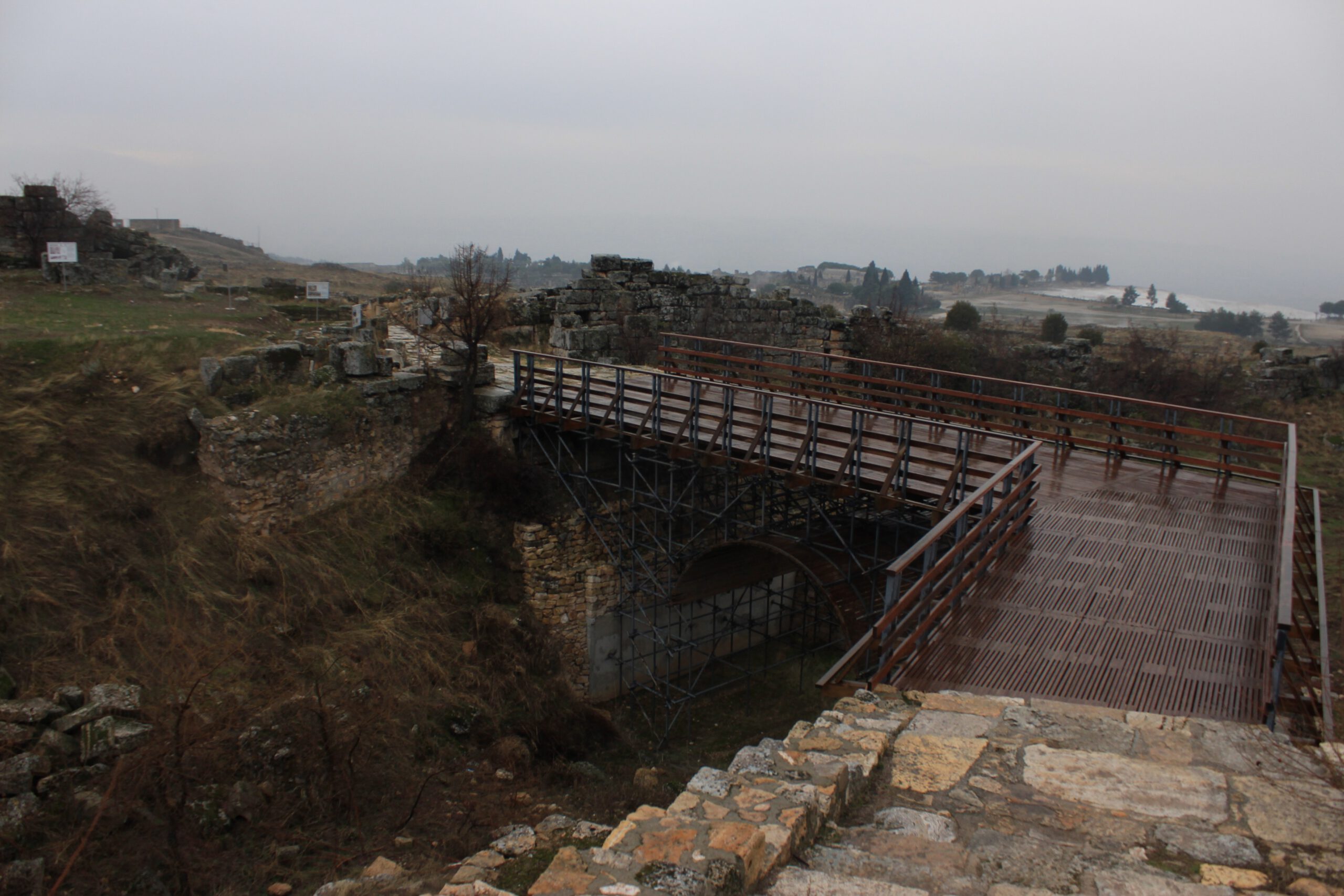 Köprü, Aziz Philippus Kutsal Alanı
