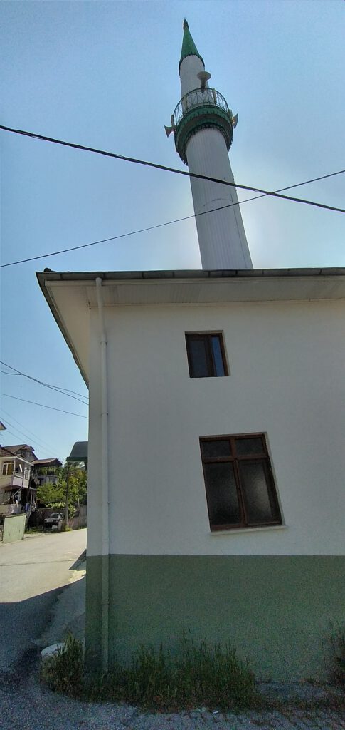 Köşe Taşı, Çiftepınarlar Camii
