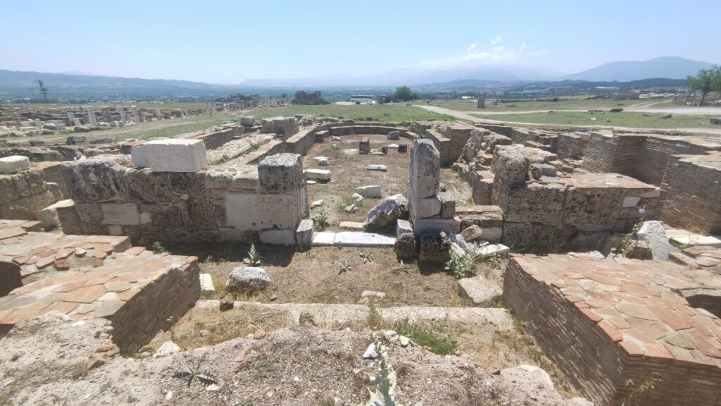 Laodikeia Merkezi Kilise