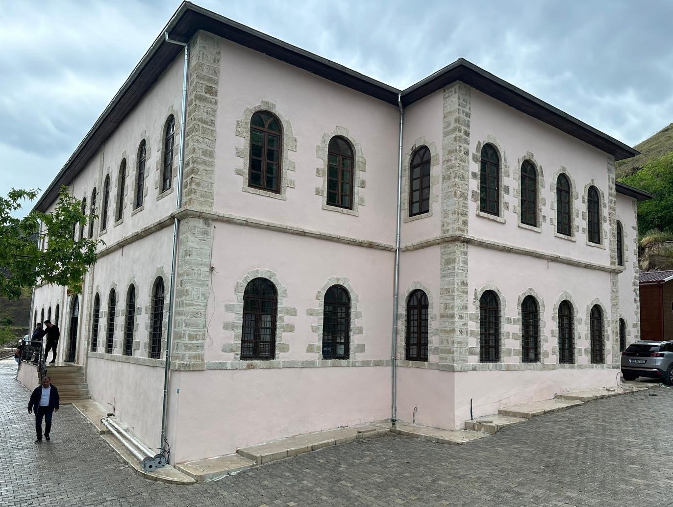 Maden Hükümet Konağı