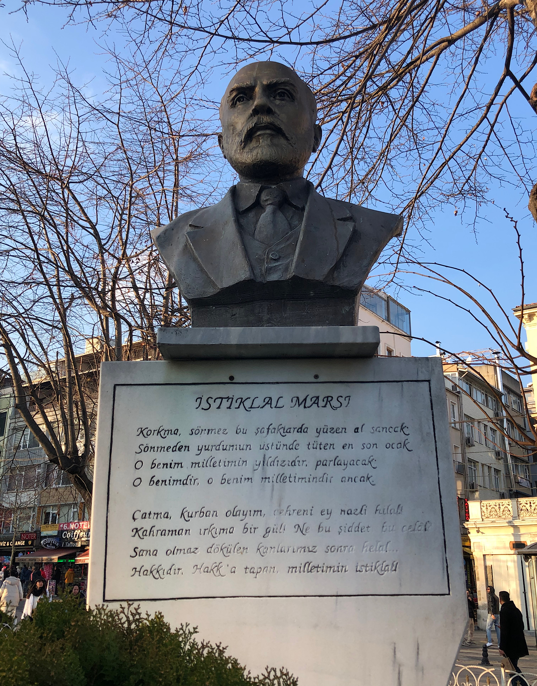 Mehmet Akif Ersoy Büstü