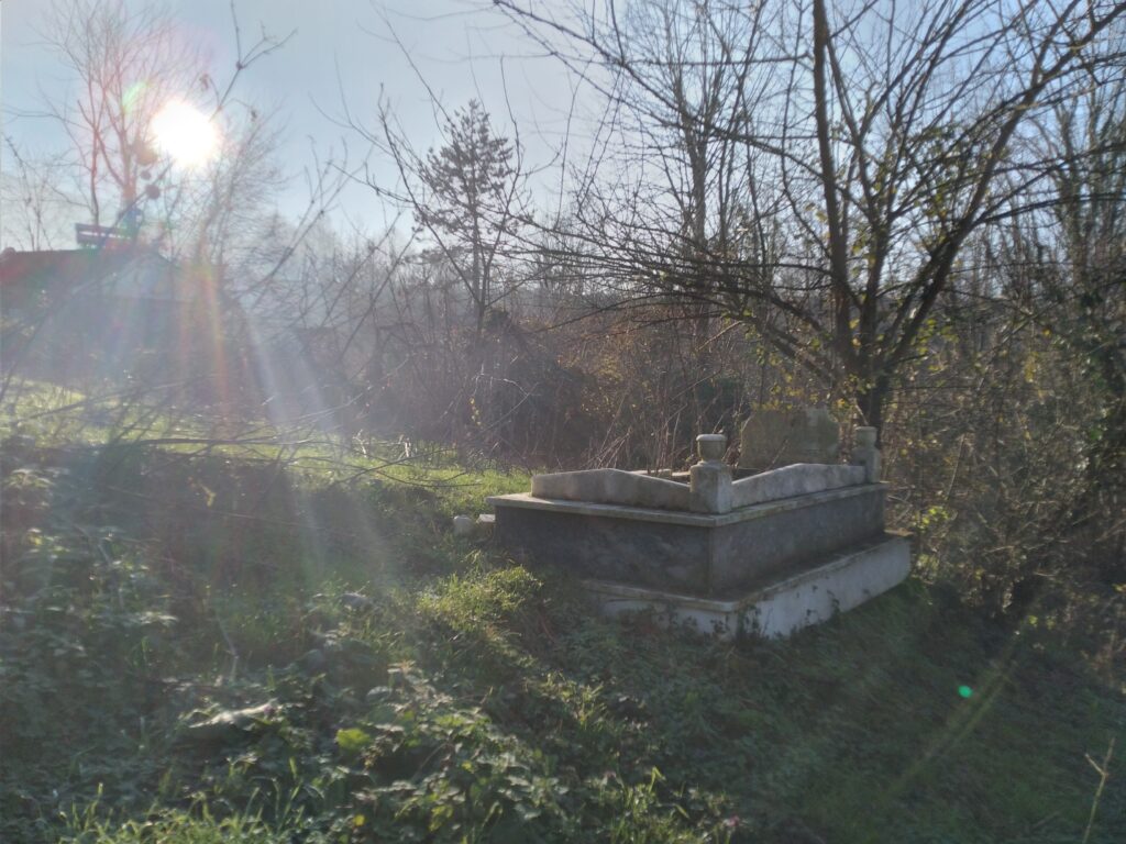 Mengencik Sultan Türbesi
