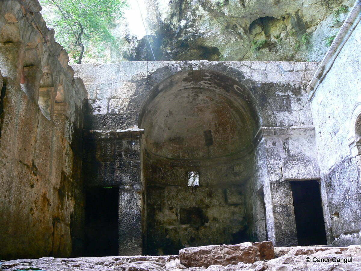 Meryem Ana Kilisesi, Cennet Obruğu