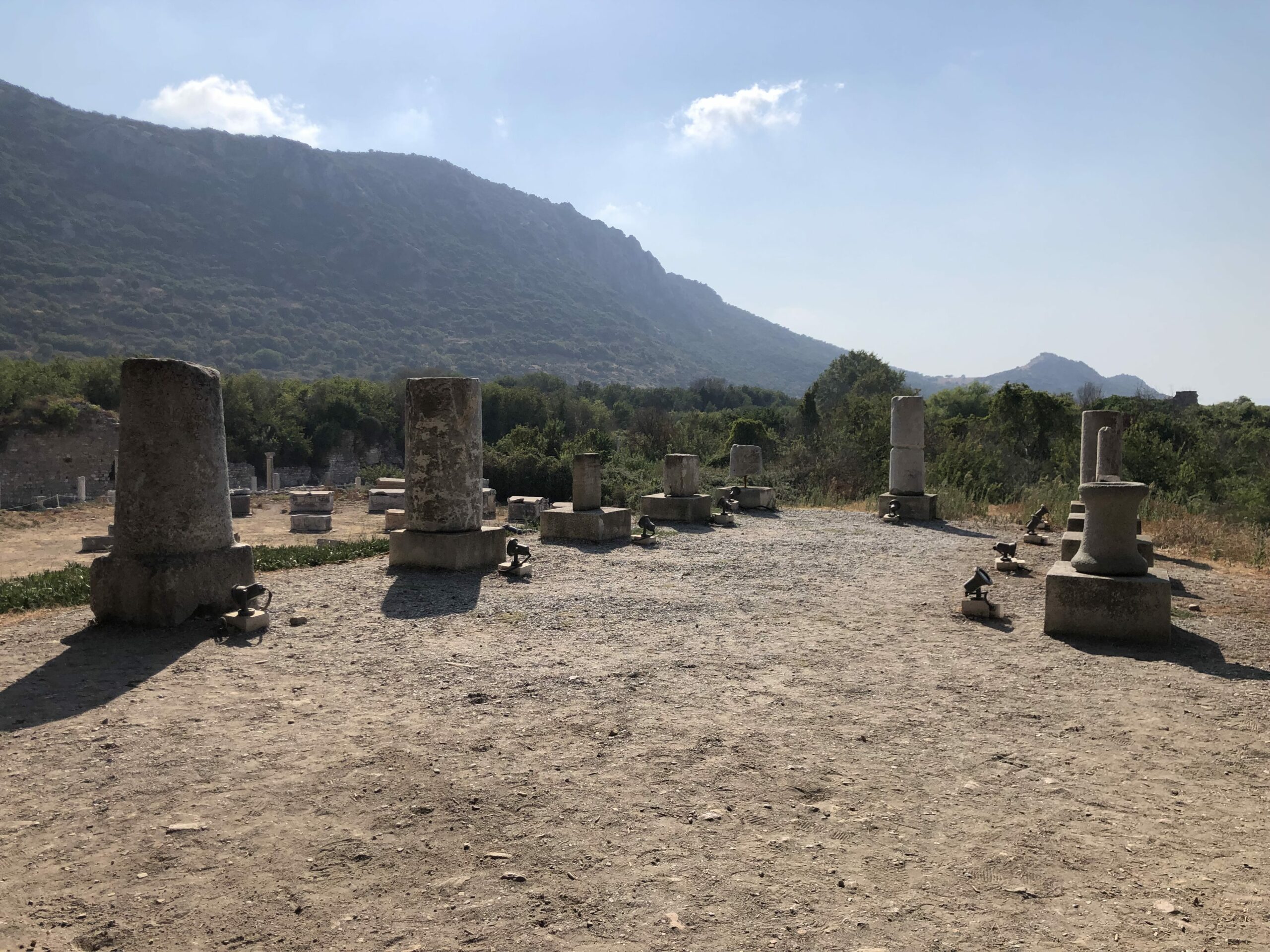 Mil Taşları, Efes