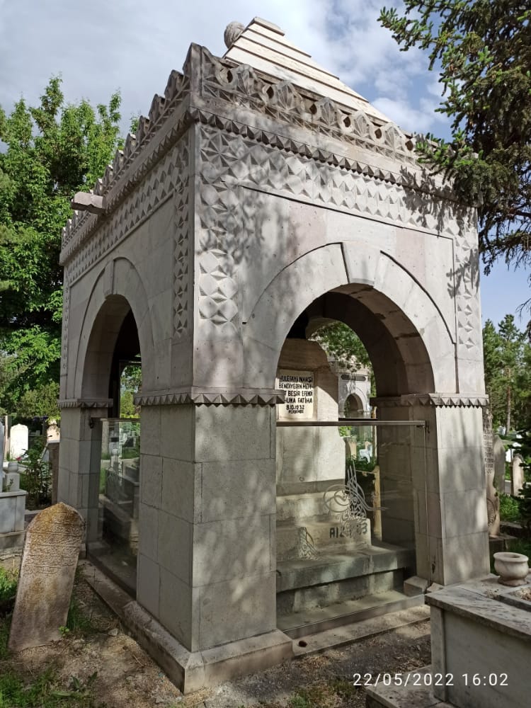 Muhammed Beşir Türbesi