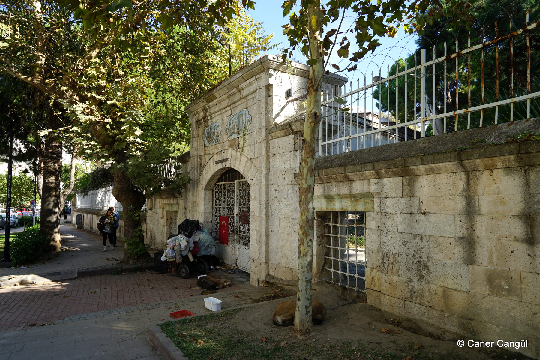 Muradiye Medresesi Avlu Kapısı