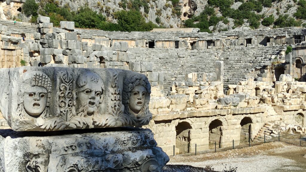 Myra Antik Tiyatrosu