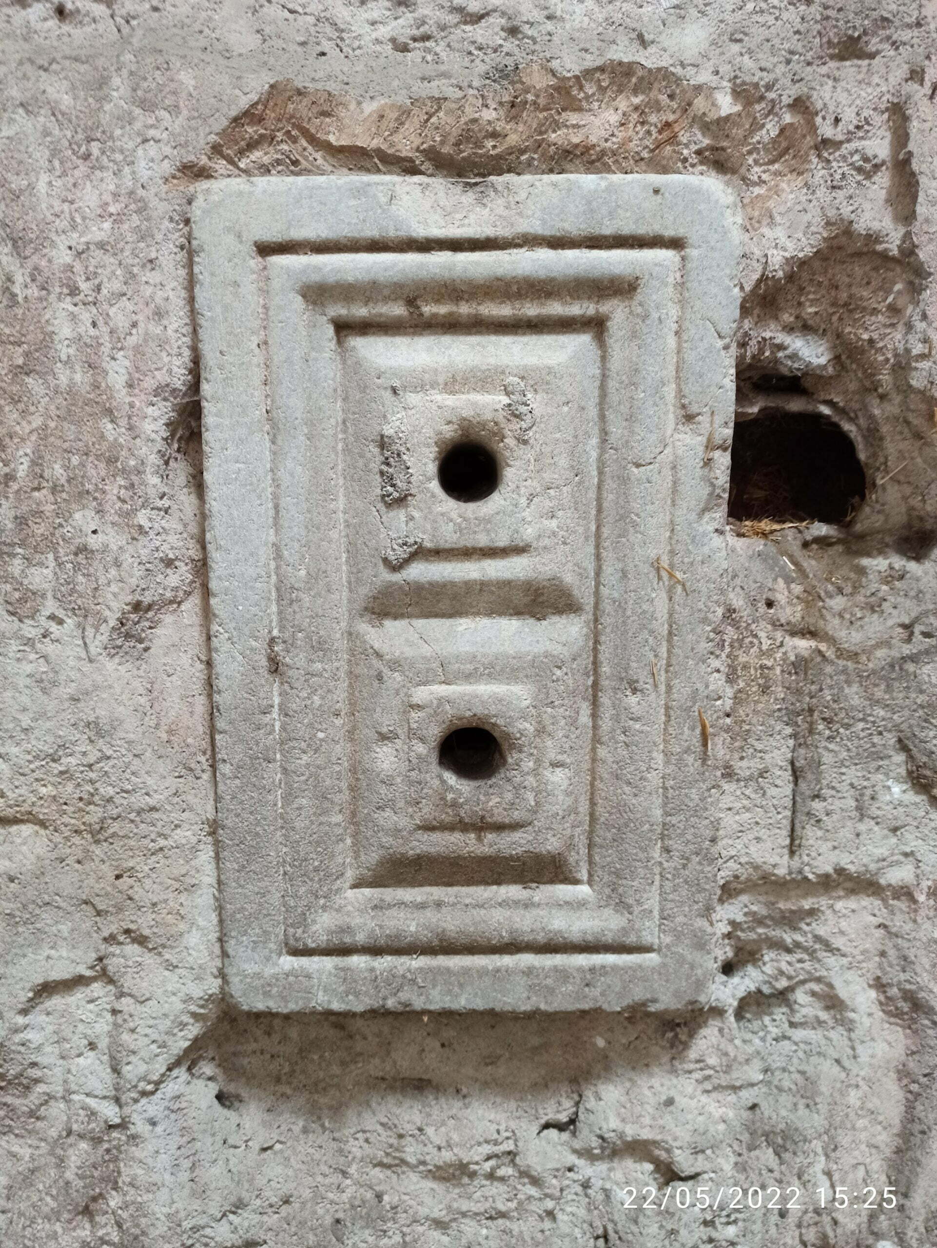Nazif Paşa Hamamı Musluk Alınlığı
