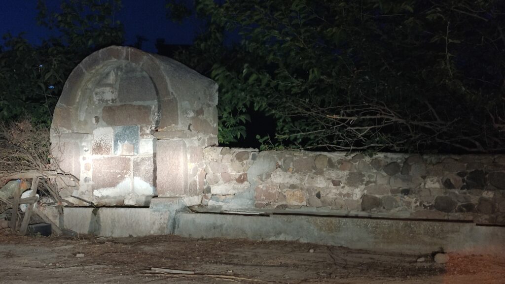 Paşaköy Yolu Çeşmesi