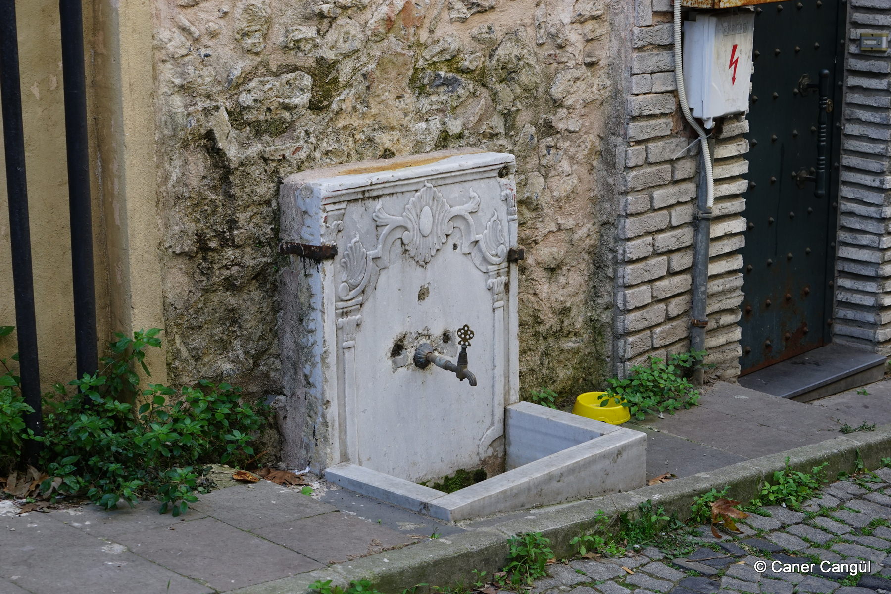 Pazar Sokağı Çeşmesi