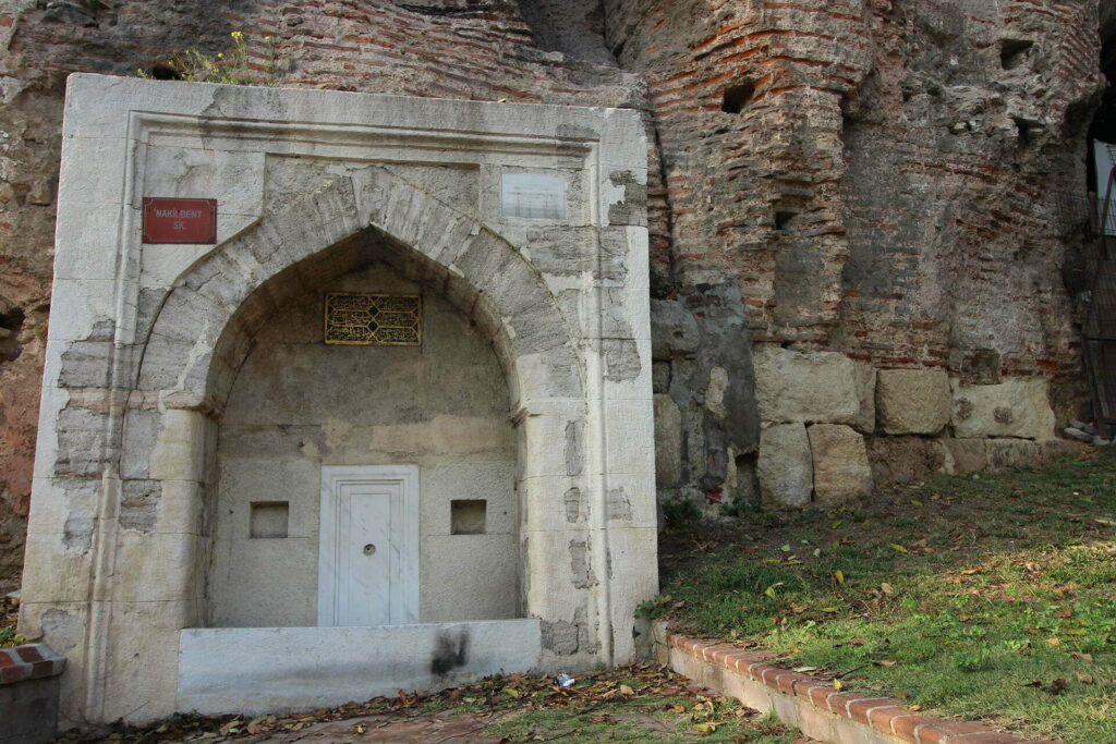 Rüstem Paşa Çeşmesi, Nakilbent Sokak